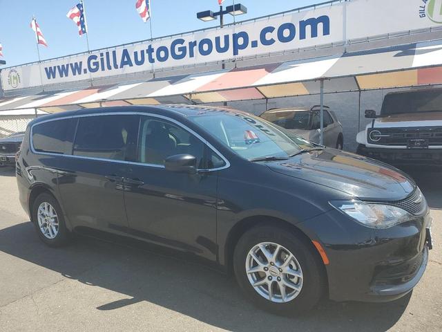 2023 Chrysler Voyager