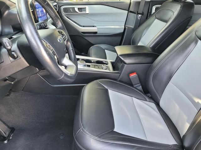 Photo of 2023 Stone Blue Metallic Ford Explorer