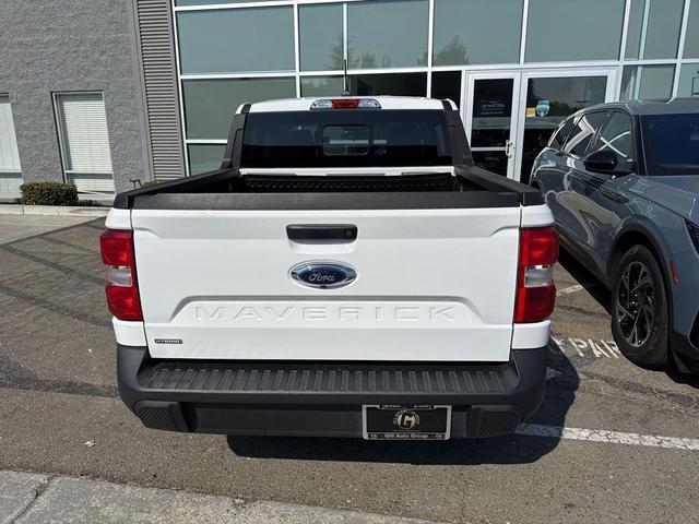 Photo of 2023 Oxford White Ford Maverick