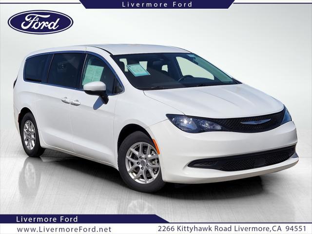 2022 Chrysler Voyager