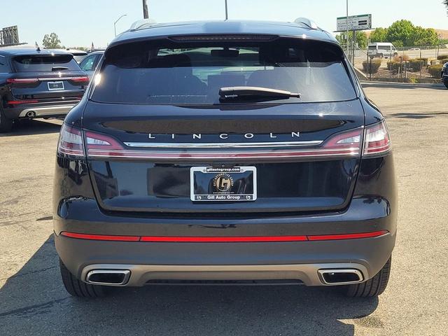 Photo of 2022 Infinite Black Metallic Clearcoat Lincoln Nautilus