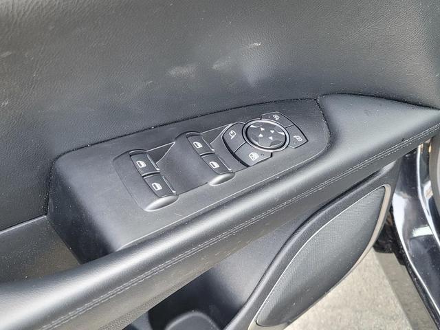 Photo of 2022 Infinite Black Metallic Clearcoat Lincoln Nautilus