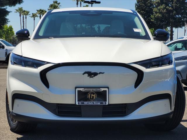 Photo of 2025 Star White Metallic Tri-Coat Ford Mustang Mach-E