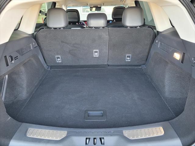 Photo of 2024 Lustrous Gray Metallic Clearcoat Lincoln Nautilus