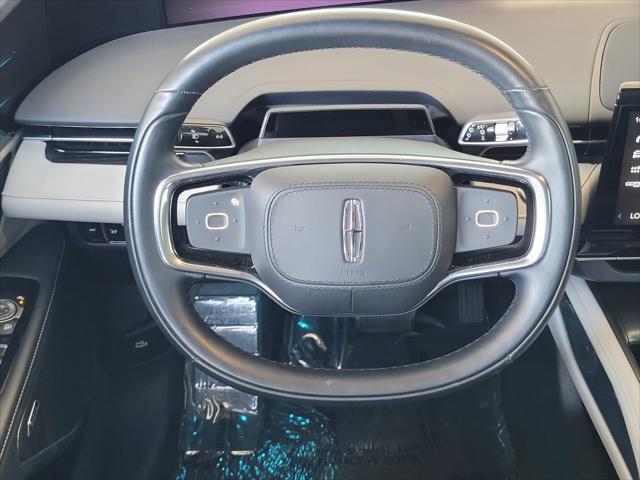 Photo of 2024 Lustrous Gray Metallic Clearcoat Lincoln Nautilus