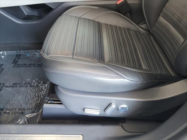 Photo of 2024 Lustrous Gray Metallic Clearcoat Lincoln Nautilus