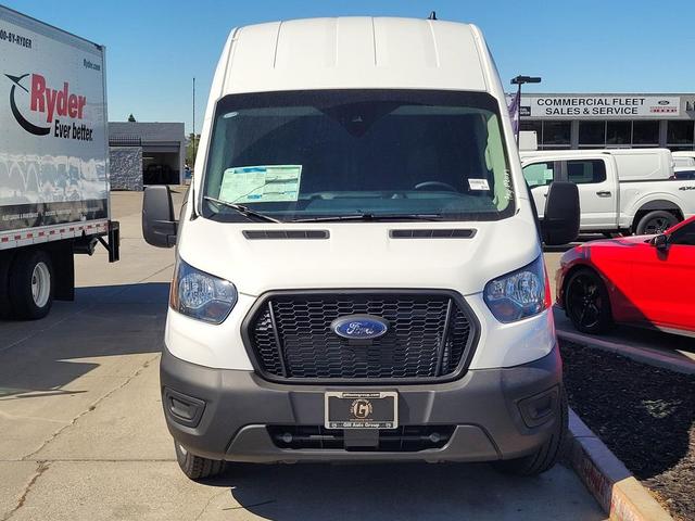 Photo of 2025 Oxford White Ford Transit-250