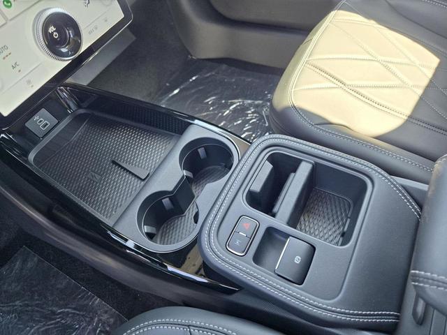 Photo of 2025 Glacier Gray Metallic TriCoat Ford Mustang Mach-E