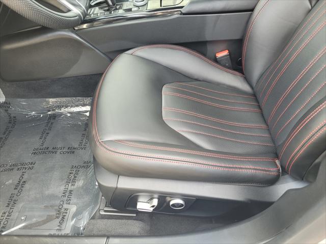 Photo of 2023 Bianco Maserati Ghibli