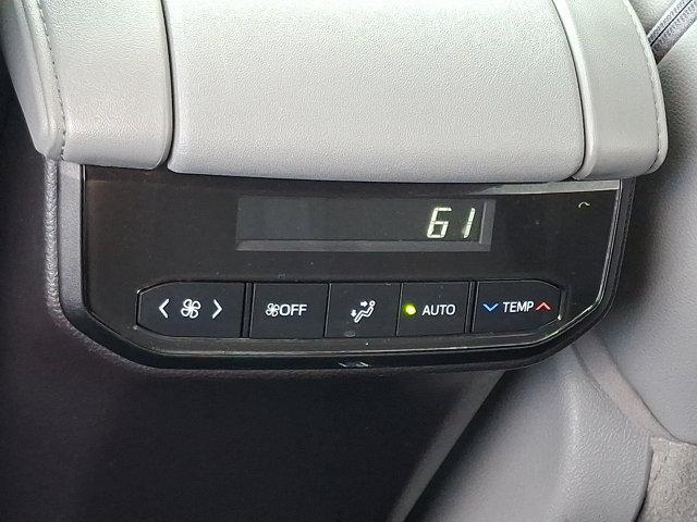 Photo of 2021 Opulent Amber Toyota Highlander Hybrid