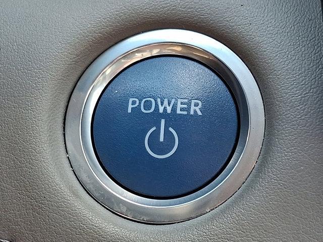 Photo of 2021 Opulent Amber Toyota Highlander Hybrid