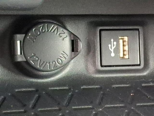Photo of 2024 Silver Sky Metall Toyota RAV4