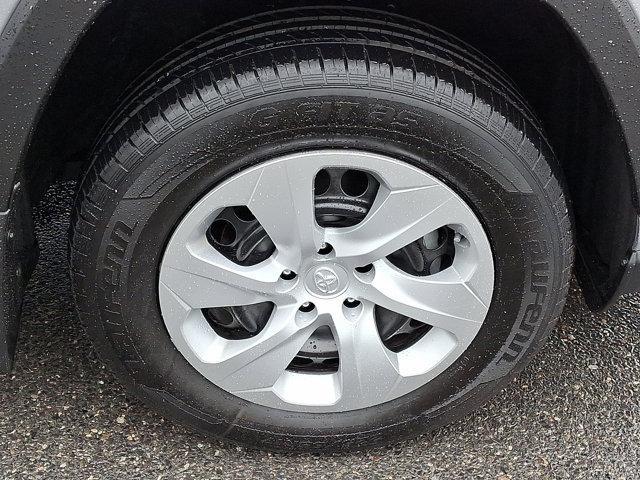 Photo of 2024 Silver Sky Metall Toyota RAV4
