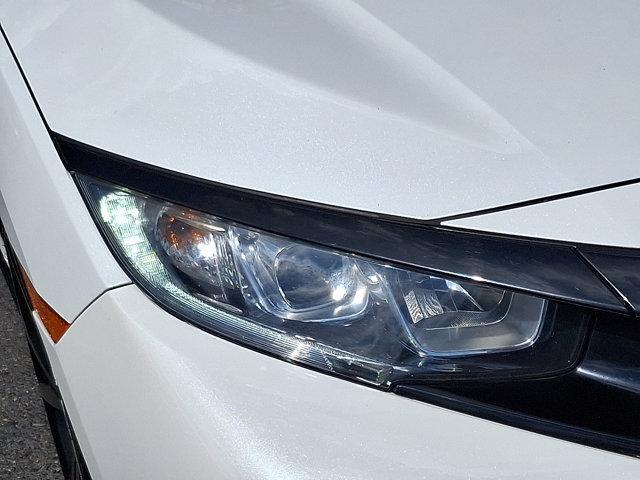 Photo of 2017 White Honda Civic
