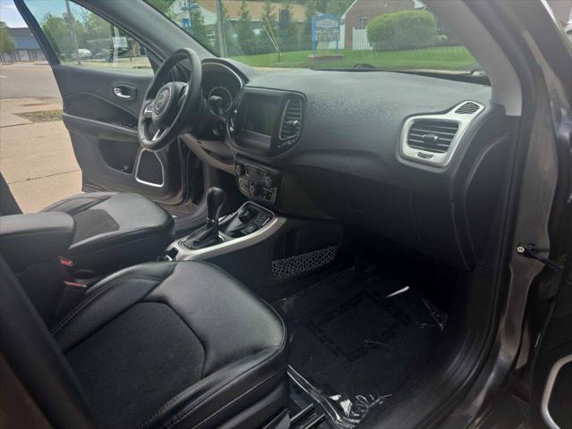 Photo of 2018 Granite Crystal Metallic Clearcoat Jeep Compass