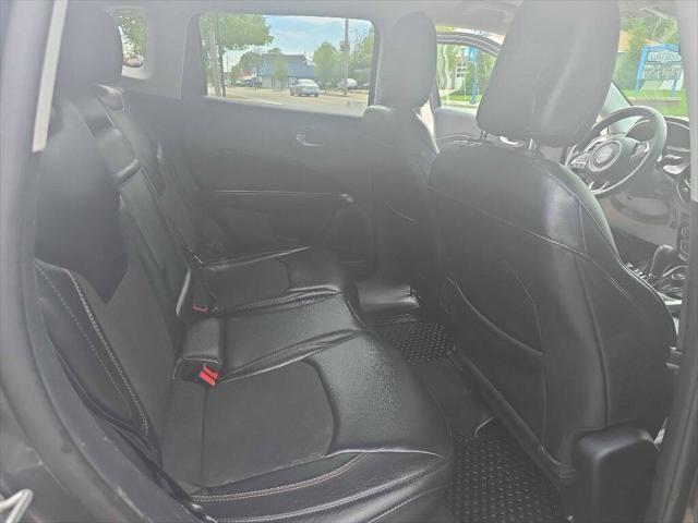Photo of 2018 Granite Crystal Metallic Clearcoat Jeep Compass