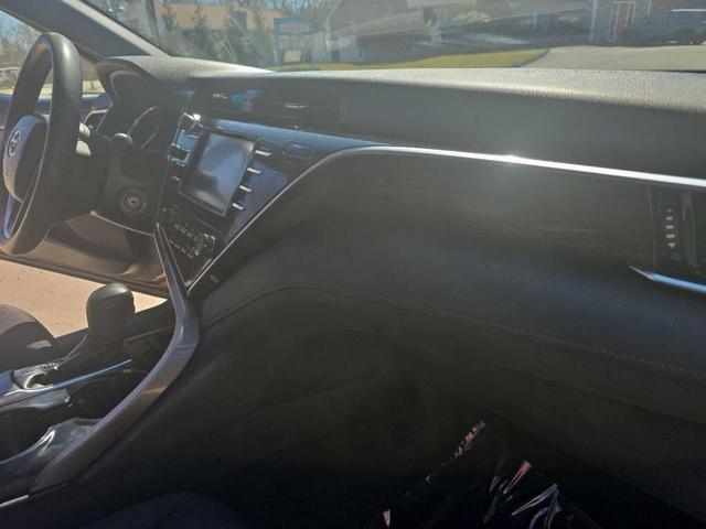 Photo of 2018 RED Toyota Camry