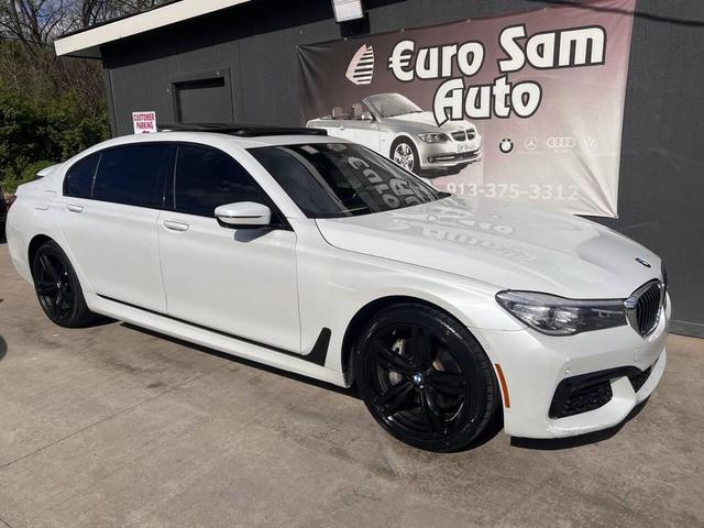 Photo of 2016 White BMW 740