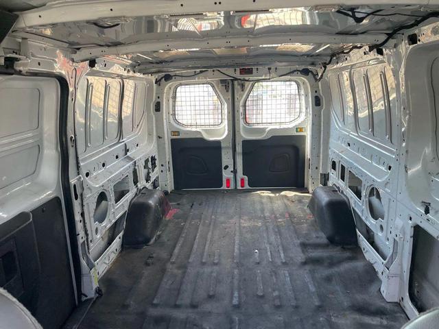 Photo of 2015 White Ford Transit-250