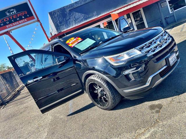 Photo of 2018 Black Ford Explorer