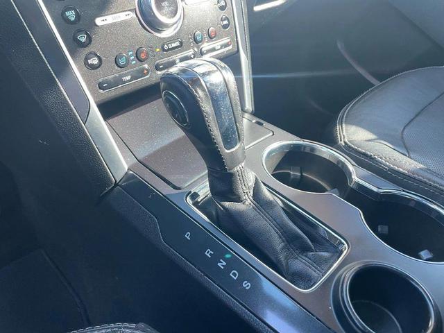 Photo of 2018 Black Ford Explorer