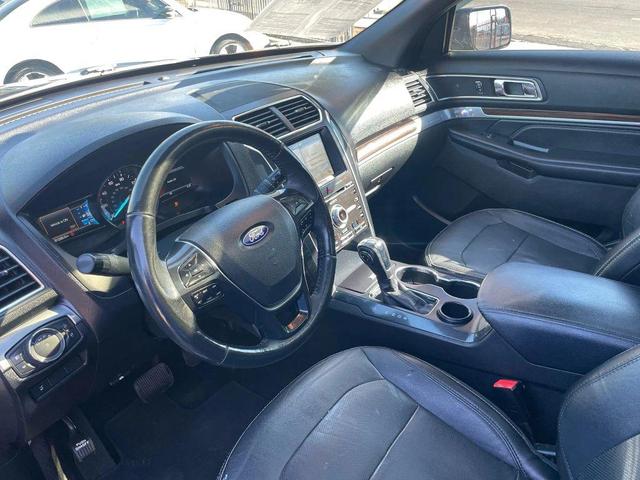 Photo of 2018 Black Ford Explorer