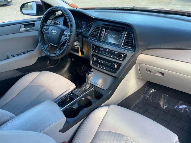 Photo of 2016 Red Hyundai SONATA
