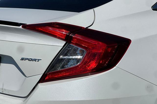 Photo of 2020 Platinum White Pearl Honda Civic