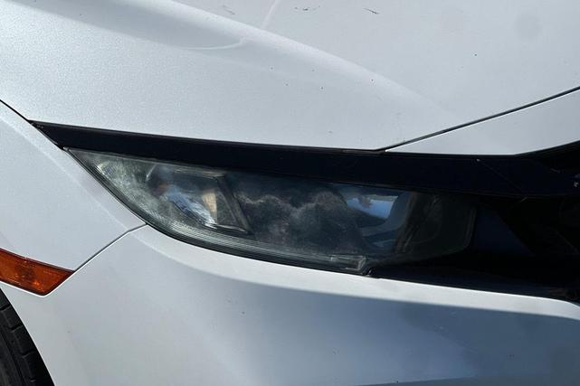 Photo of 2020 Platinum White Pearl Honda Civic