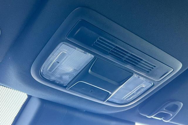 Photo of 2020 Platinum White Pearl Honda Civic