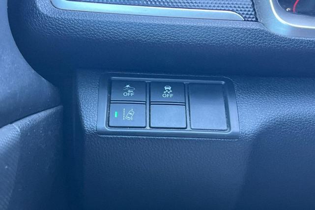 Photo of 2020 Platinum White Pearl Honda Civic