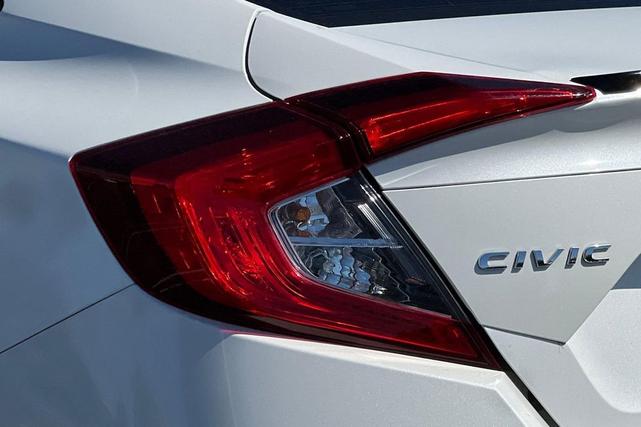 Photo of 2020 Platinum White Pearl Honda Civic