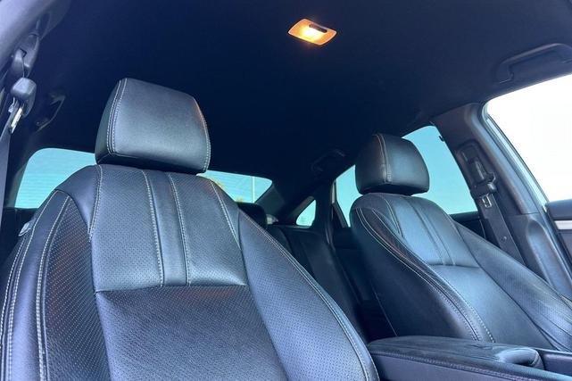 Photo of 2020 Platinum White Pearl Honda Civic