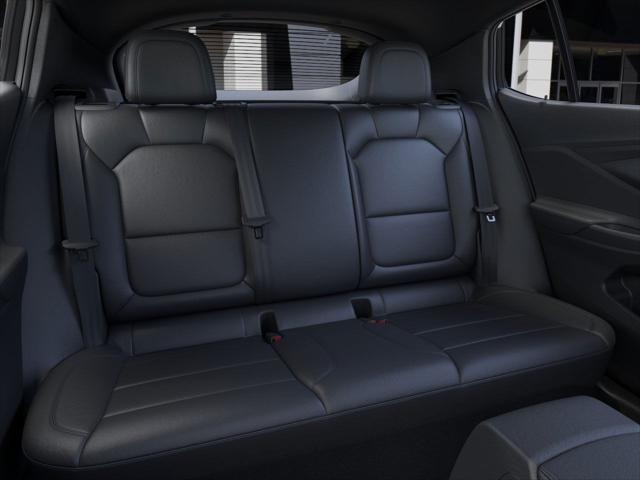 Photo of 2025 Summit White Buick Envista