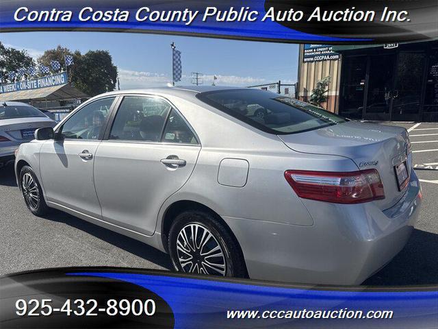 Photo of 2009 Classic Silver Metallic Toyota Camry
