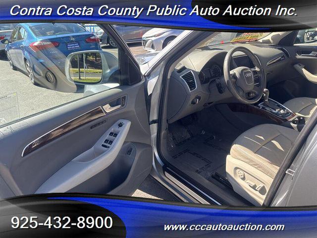 Photo of 2011 Meteor Gray Pearl Effect Audi Q5
