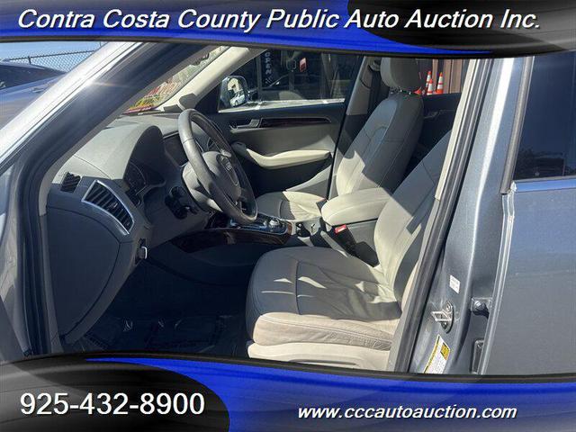 Photo of 2011 Meteor Gray Pearl Effect Audi Q5