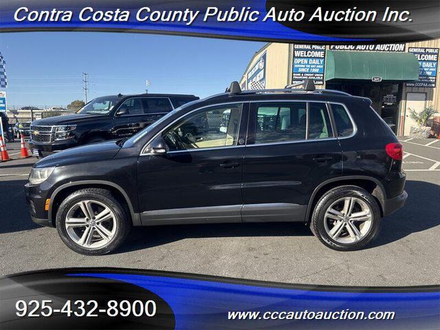 Photo of 2017 Deep Black Pearl Volkswagen Tiguan