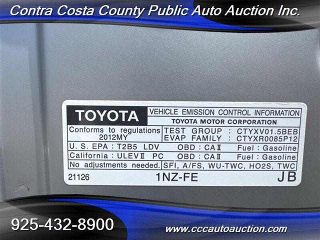 Photo of 2012 Classic Silver Metallic Toyota Yaris