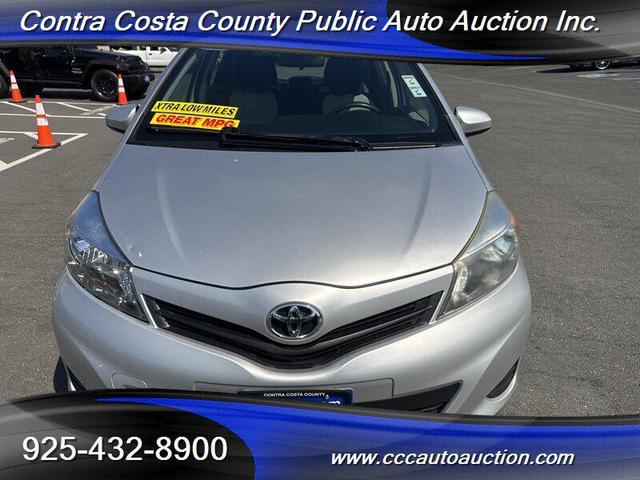 Photo of 2012 Classic Silver Metallic Toyota Yaris