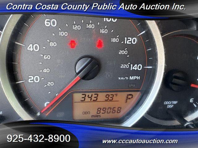 Photo of 2012 Classic Silver Metallic Toyota Yaris