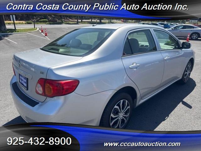 Photo of 2010 Classic Silver Metallic Toyota Corolla
