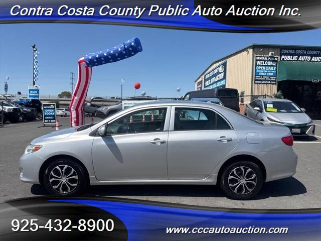 Photo of 2010 Classic Silver Metallic Toyota Corolla