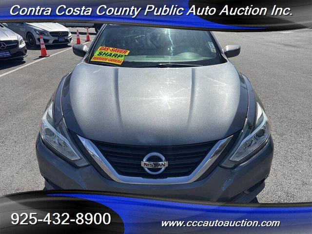 Photo of 2017 Brilliant Silver Nissan Altima