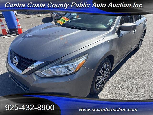 Photo of 2017 Brilliant Silver Nissan Altima