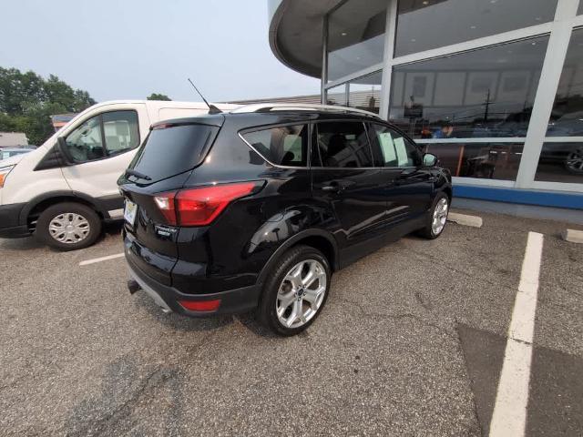 Photo of 2019 AGATE BLACK Ford Escape
