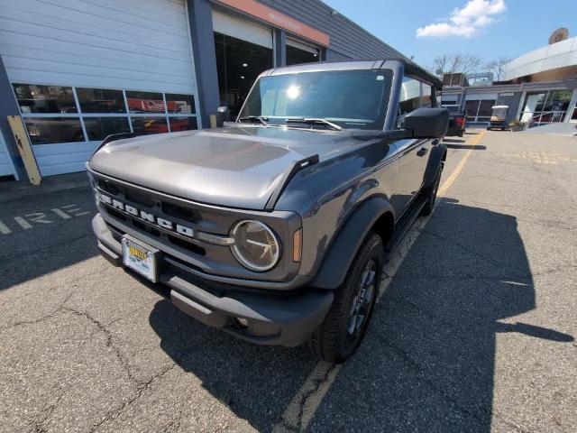 Photo of 2021 CARBONIZED GRAY METALLIC Ford Bronco