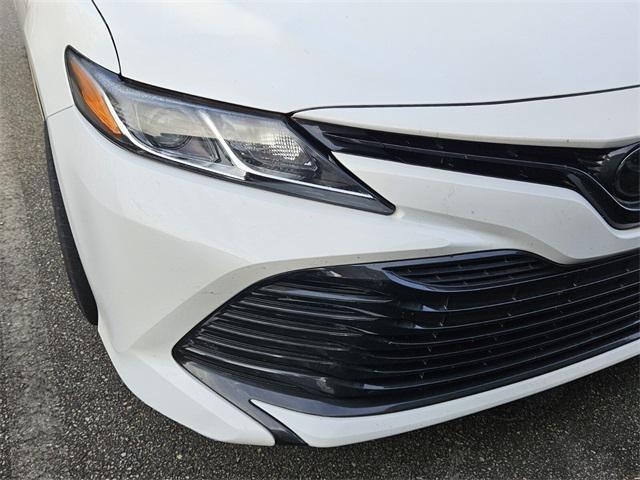 Photo of 2020 Super White Toyota Camry