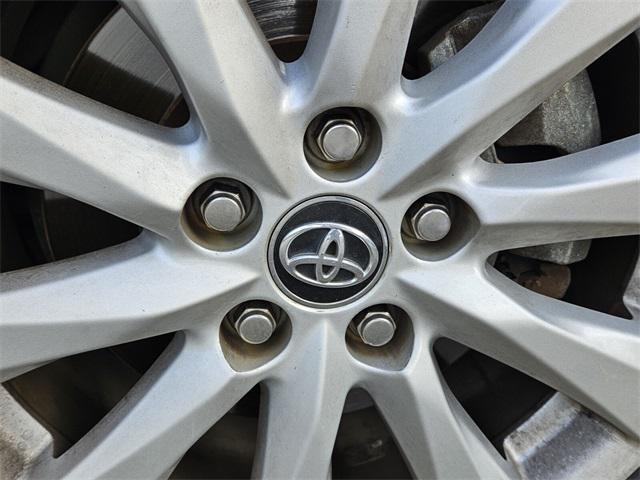 Photo of 2020 Super White Toyota Camry