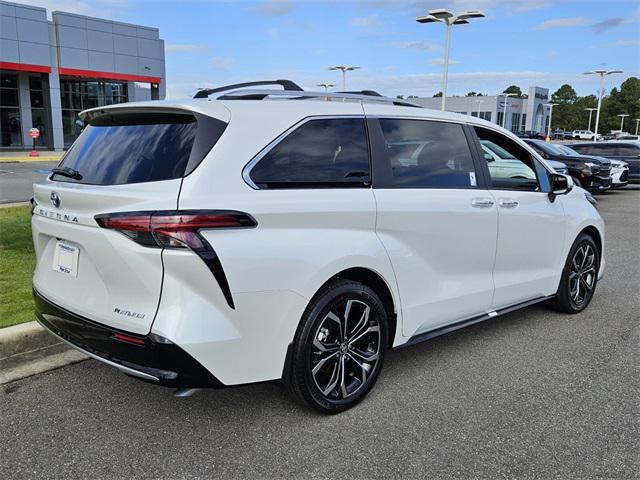 Photo of 2025 Wind Chill Pearl Toyota Sienna